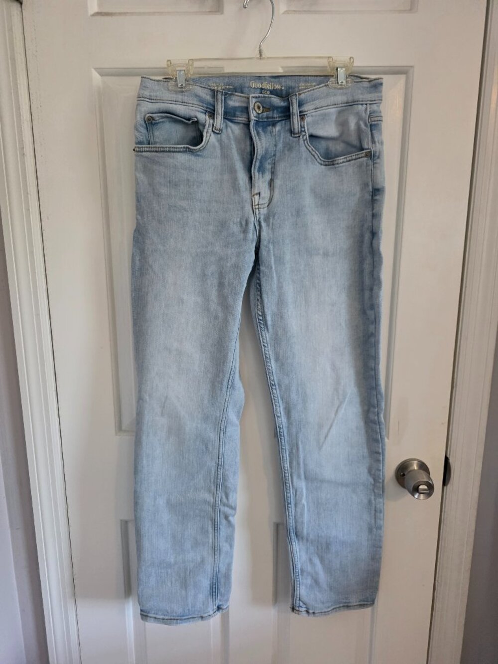 Goodfellow Mens  Slim Straight Light Wash Jeans 30W x 30L Total Flex